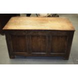 AN 18TH/19TH CENTURY RECTANGULAR COFFER with rising top. 100 cm x 56 cm.