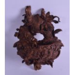 A FINE ANTIQUE CARVED WOOD BIRDS NEST in the manner of Grinling Gibbons. 11 cm x 14 cm.