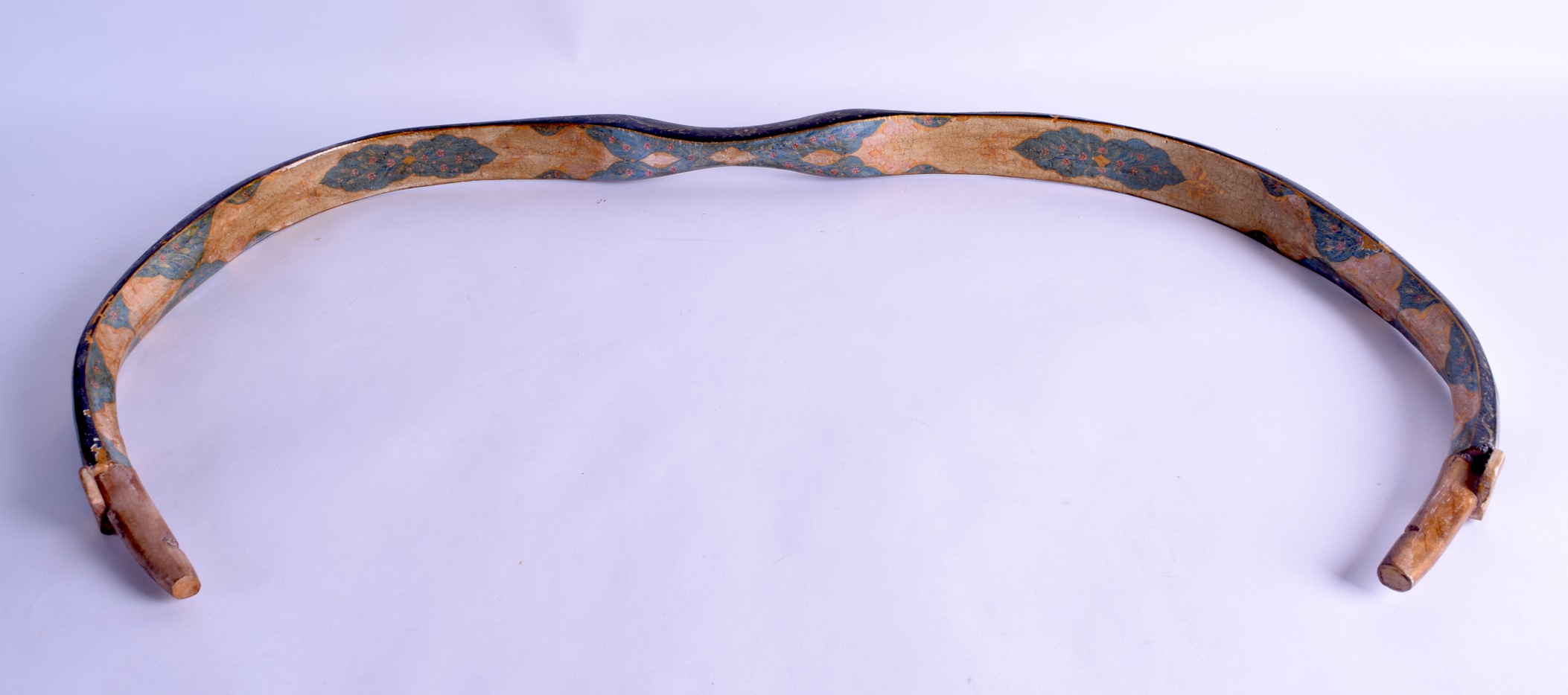 AN UNUSUAL TURKISH OTTOMAN PAINTED ANC LACQUERED WOODEN BOW decorated with floral panels and - Image 2 of 2