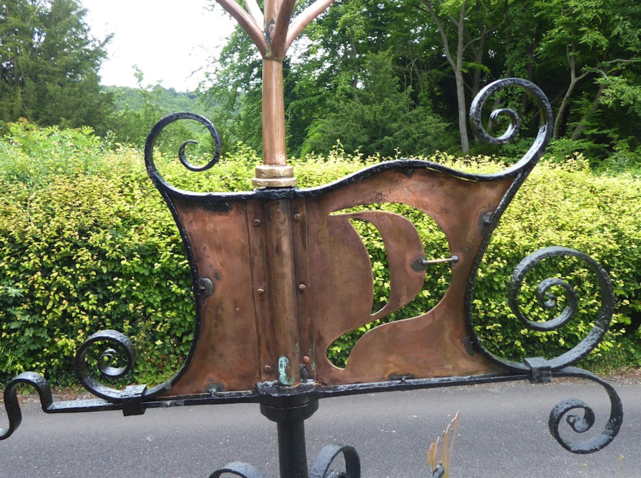 A GOOD IRON AND COPPER WEATHER VANE. 206 cm. - Bild 6 aus 8