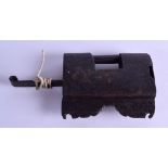 AN 18TH/19TH CENTURY CHINESE PAINTED IRON LOCK Qianlong/Jiaqing, with key. Lock 12 cm wide.