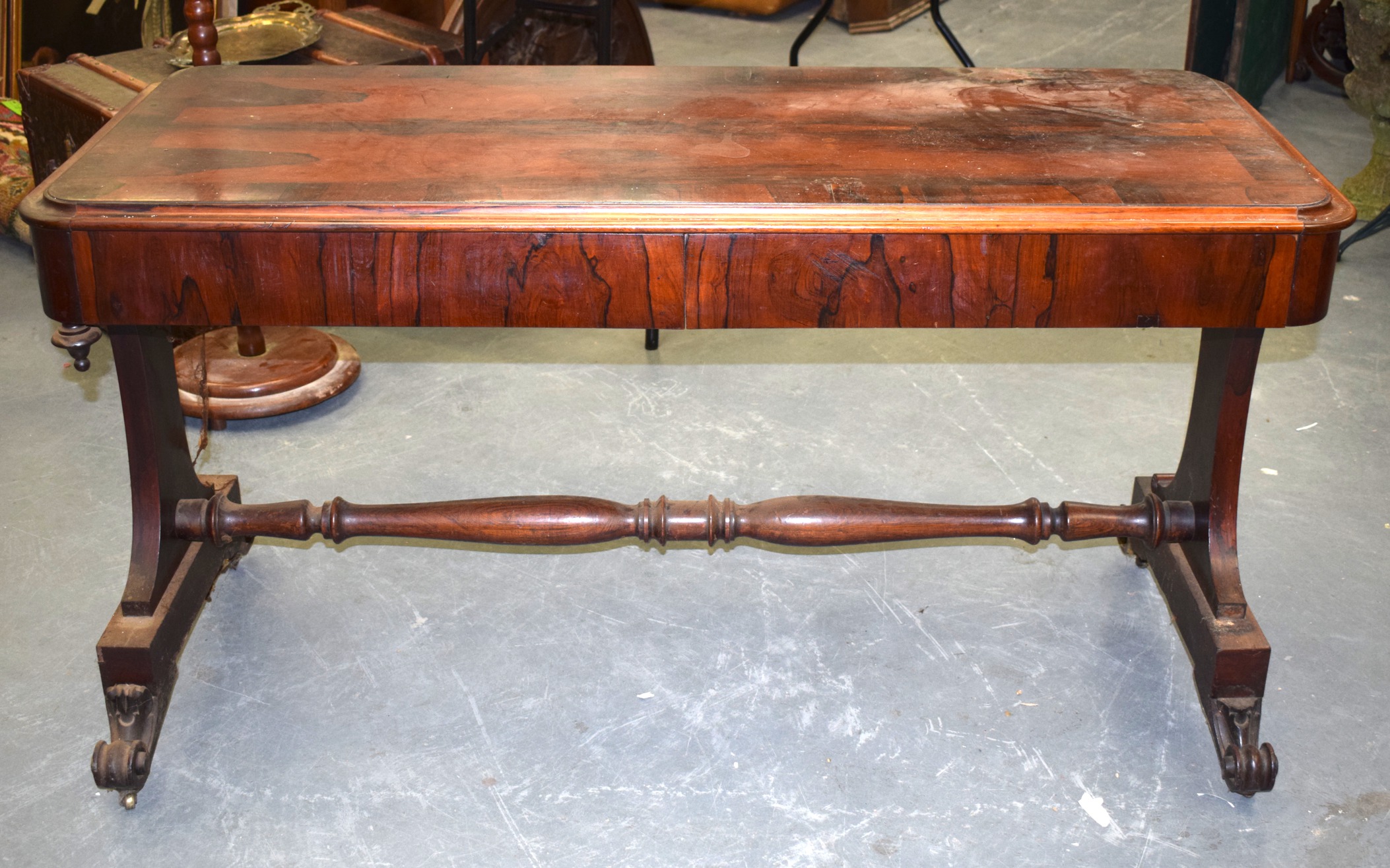 A WILLIAM IV ROSEWOOD SOFA TABLE, with two frieze drawers. 75 cm x 140 cm.