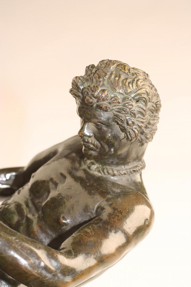 AFTER THE ANTIQUE (19th Century), The Dying Gaul, bronze, dark green patination mounted on a - Image 3 of 3
