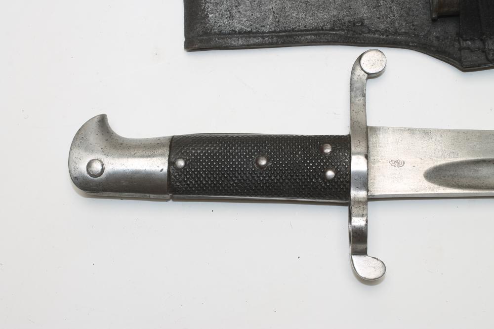 A BRITISH 1860 PATTERN BAYONET, with 22 3/4" fullered blade, cross guard stamped 2074, chequered - Image 3 of 6