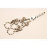 A PAIR OF VICTORIAN SILVER GRAPE SCISSORS, makers Rawlings and Summers, London 1846, heavily cast