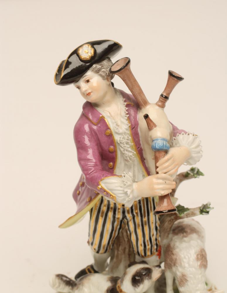 A MEISSEN PORCELAIN FIGURE, late 19th century, modelled as a young man wearing a be-ribboned black - Image 3 of 4