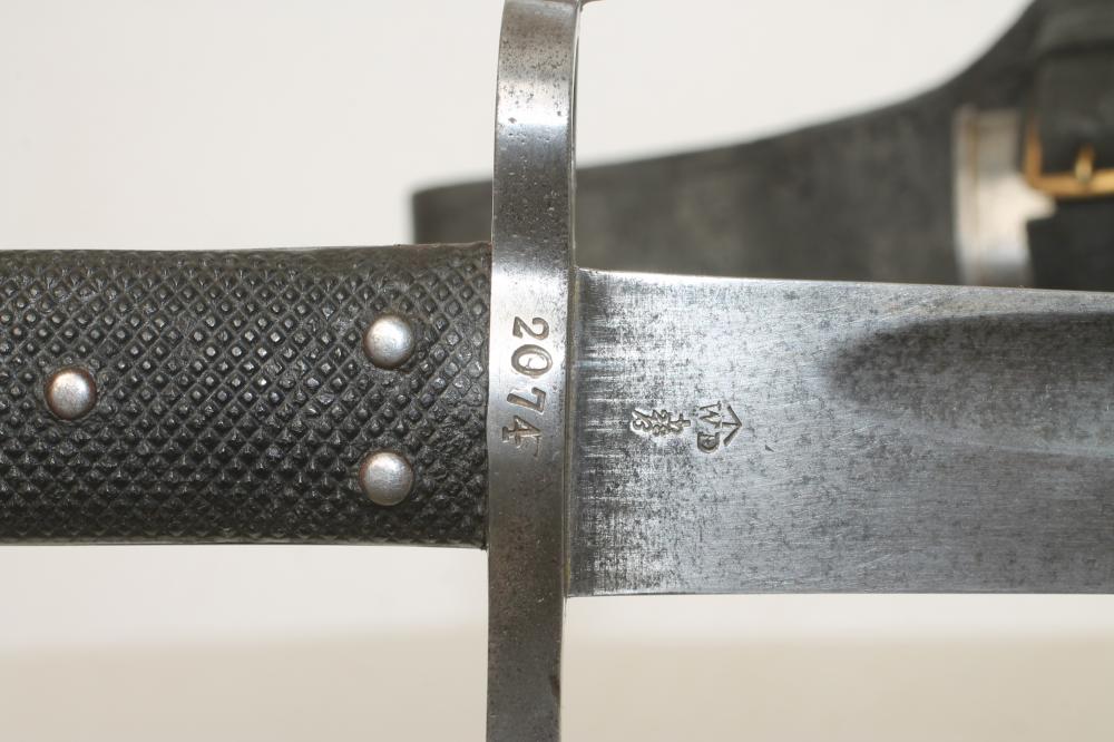 A BRITISH 1860 PATTERN BAYONET, with 22 3/4" fullered blade, cross guard stamped 2074, chequered - Image 5 of 6