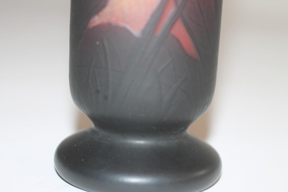 A FRENCH CAMEO VASE, 1920's, of slender tapering cylindrical form on a low foot, the orange - Bild 3 aus 4