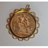 A VICTORIAN SOVEREIGN, 1898, in a 9ct gold loose pendant mount, 9.5g total (Est. plus 18% premium