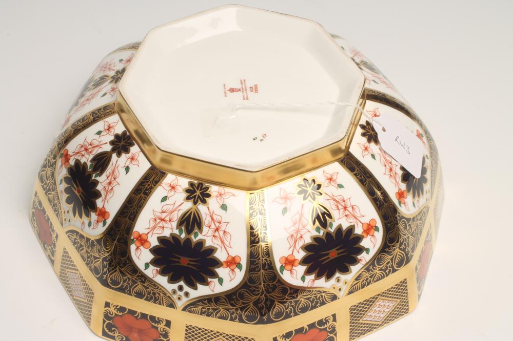 A ROYAL CROWN DERBY CHINA LARGE BOWL, modern, of octagonal form painted with Imari pattern No. - Image 3 of 3
