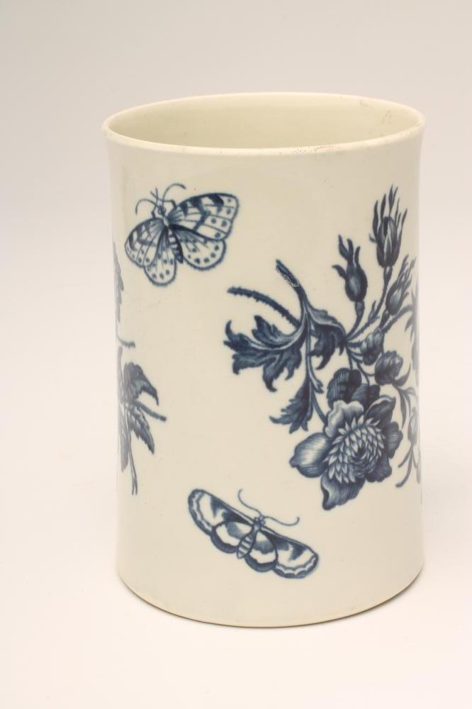 A FIRST PERIOD WORCESTER "NATURAL SPRAYS" PATTERN PORCELAIN MUG, c.1765, of plain cylindrical form - Image 2 of 4