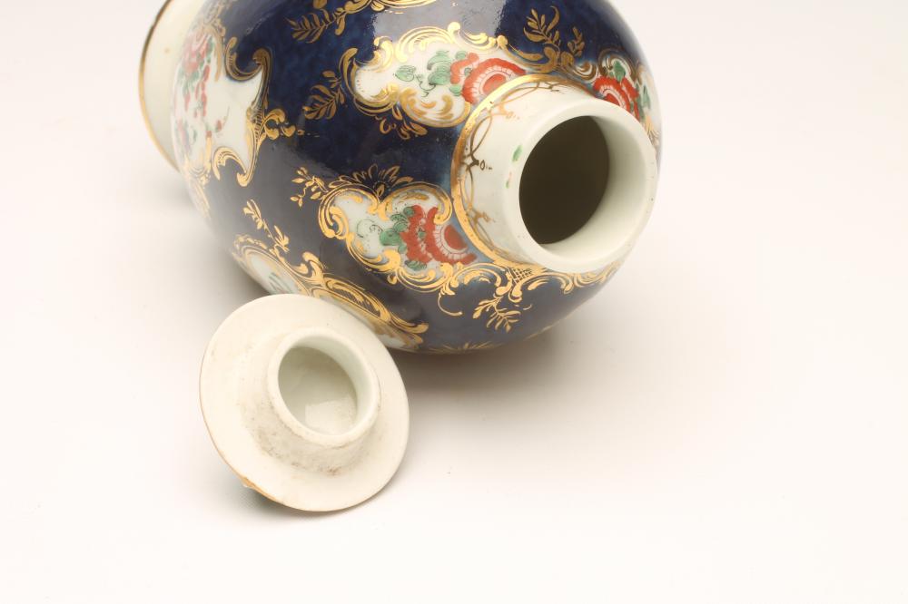 A FIRST PERIOD WORCESTER PORCELAIN TEA CANISTER, c.1770, of ovoid form, painted with kakiemon enamel - Image 3 of 4