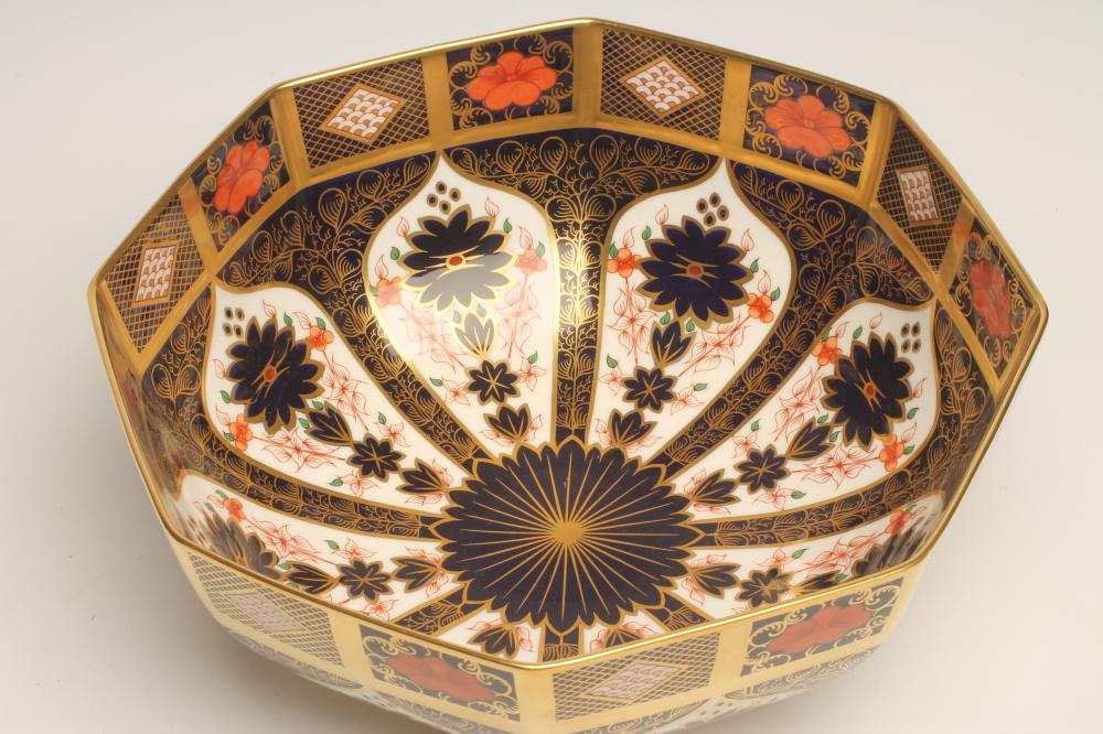 A ROYAL CROWN DERBY CHINA LARGE BOWL, modern, of octagonal form painted with Imari pattern No. - Image 2 of 3