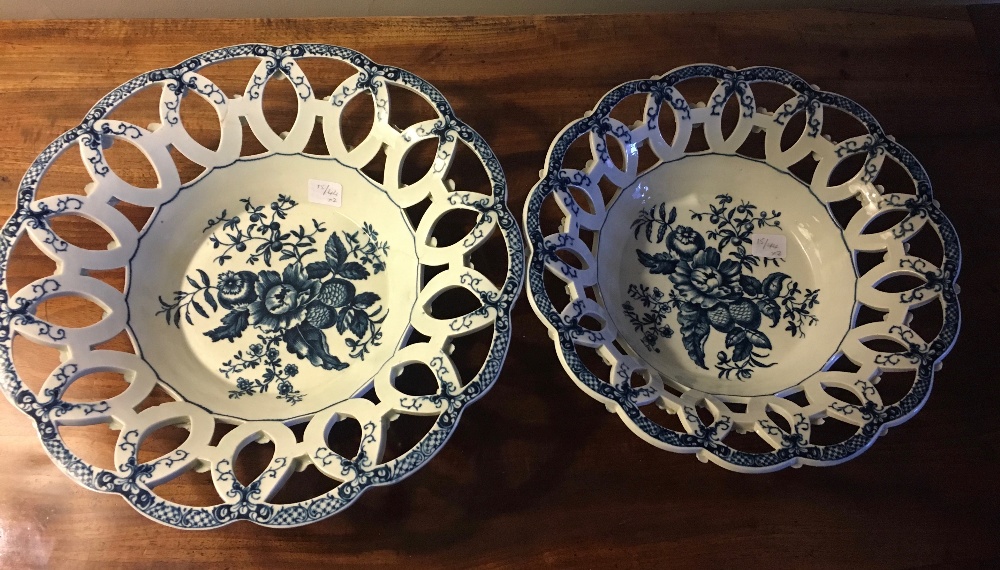 Two 18th c Worcester blue and white Pinecone pattern circular chesnut baskets the reiculated borders