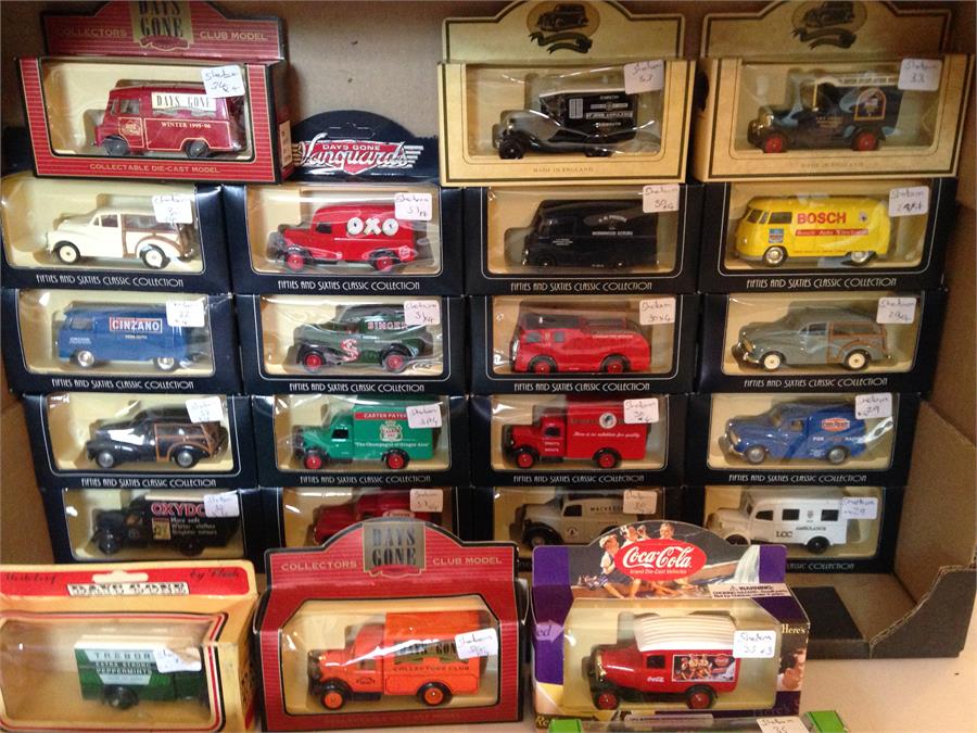 A large collection of Die Cast Models - Image 2 of 2
