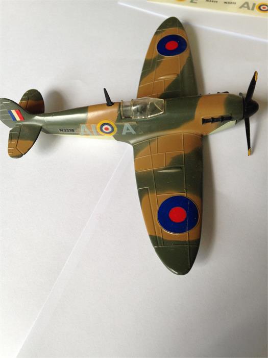 Vintage 1969 DINKY TOYS Battle of Britain 719 SPITFIRE Mk II - Image 2 of 3