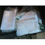 Quantity of linen etc. inc damask cloths