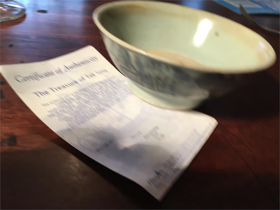 Tek Sing cargo Chinese porcelain bowl 14 cm diam. with original certificate