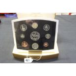 Coins: Royal Mint Golden Jubilee H.M. Queen Elizabeth II, presentation set, 2002, £2 - 1p. 9 coins