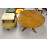 20th cent. Yew wood circular table on a single column with 4 splayed supports and a circular foot