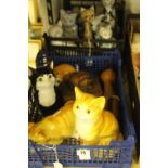 20th cent. Ceramics and Treen: Collection of cat figures(18). trays not included.