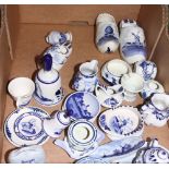 20th cent. Ceramics: Delft, blue and white, clogs, dishes, novelty items including lighter and