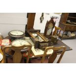 Early 20th cent. reproduction twin pedestal dining table with one leaf and 4 splat back chairs.