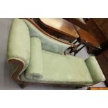 19th cent. Chaise longue, mahogany framed, upholstered in green with a damask style fabric.