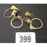 Hallmarked Gold: 9ct. Ring set with amethyst, rope ring, a ring without stone plus 2 pairs of