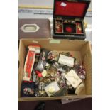 Costume Jewellery and Jewellery Boxes: Includes pendants, necklaces, rings, collar studs, bracelets,