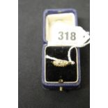 Jewellery: Yellow metal diamond ring, 5 stone boat shape, test 18ct.
