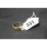Hallmarked Gold: 9ct wedding band 7½ins. (approx).