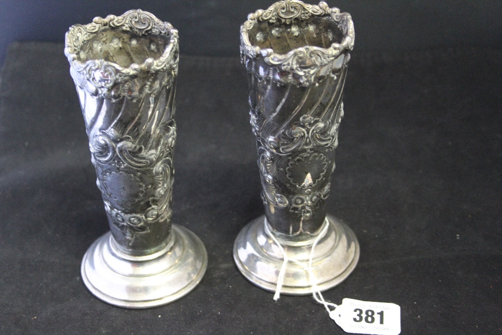 White Metal: Spill vases Rococo style 11oz.