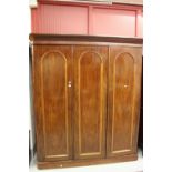 19th cent. Mahogany compactum, dome moulding to door fronts, double hanging compartments, single