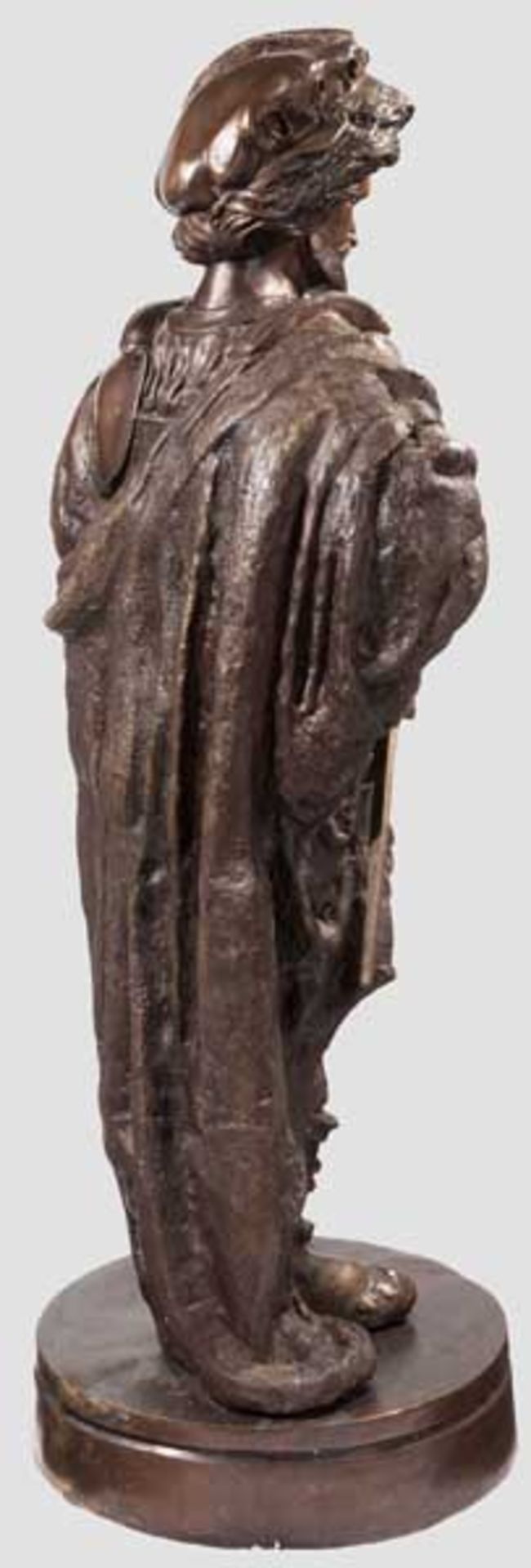 Bronzefigur eines Landsknechts, 20. Jhdt. Bronze mit braunschwarzer Patina. Plastisch modellierte - Bild 2 aus 3