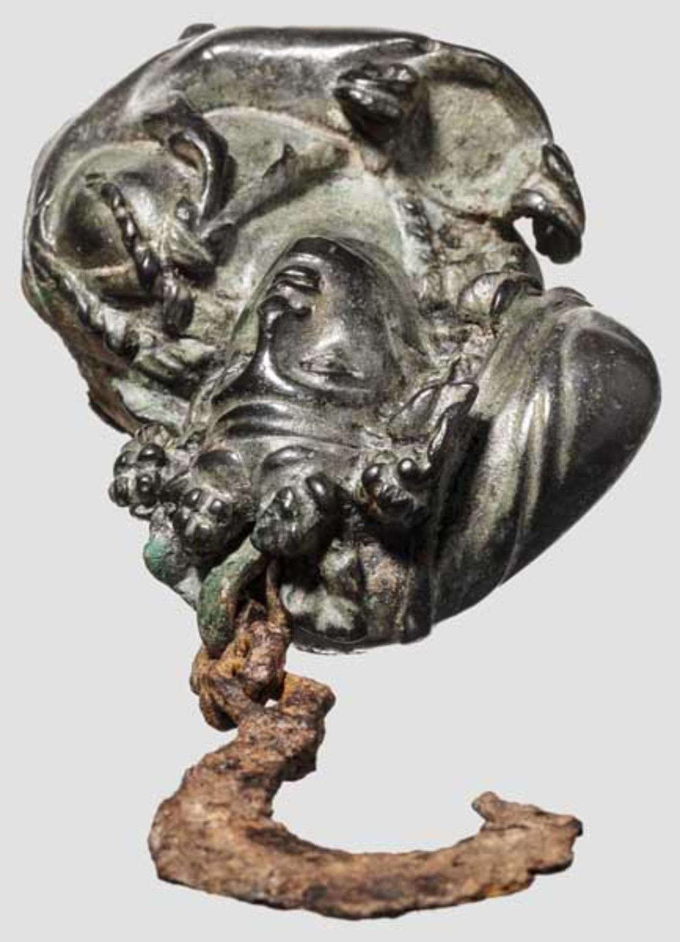 Römisches Bronzegewicht mit sekundär verarbeiteter Dionysosdarstellung, 2. - 3. Jhdt. Große und - Bild 5 aus 6