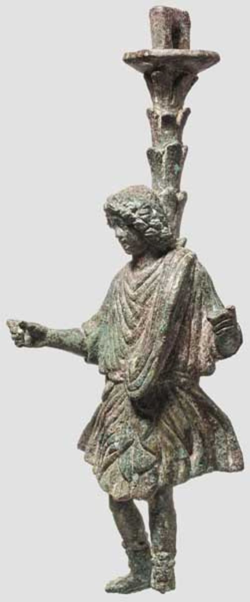 Mobiliarbeschlag mit Lar, römisch, 2. - 3. Jhdt. Bronzestatuette eines Lars im knielangen Gewand, - Bild 4 aus 6