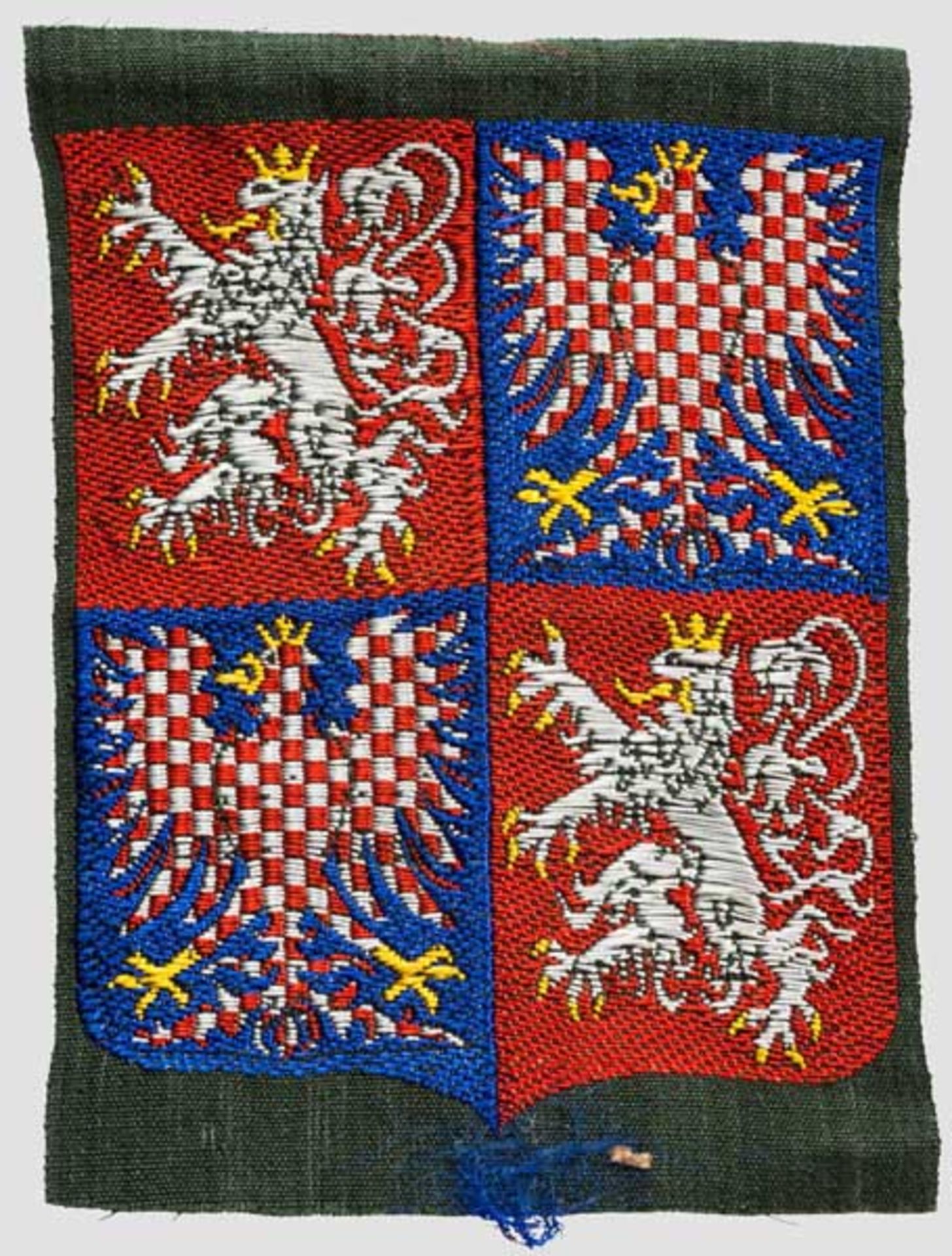 Ärmelschild für Polizeiangehörige im Protektorat Böhmen und Mähren BeVo-Ausführung mit farbig