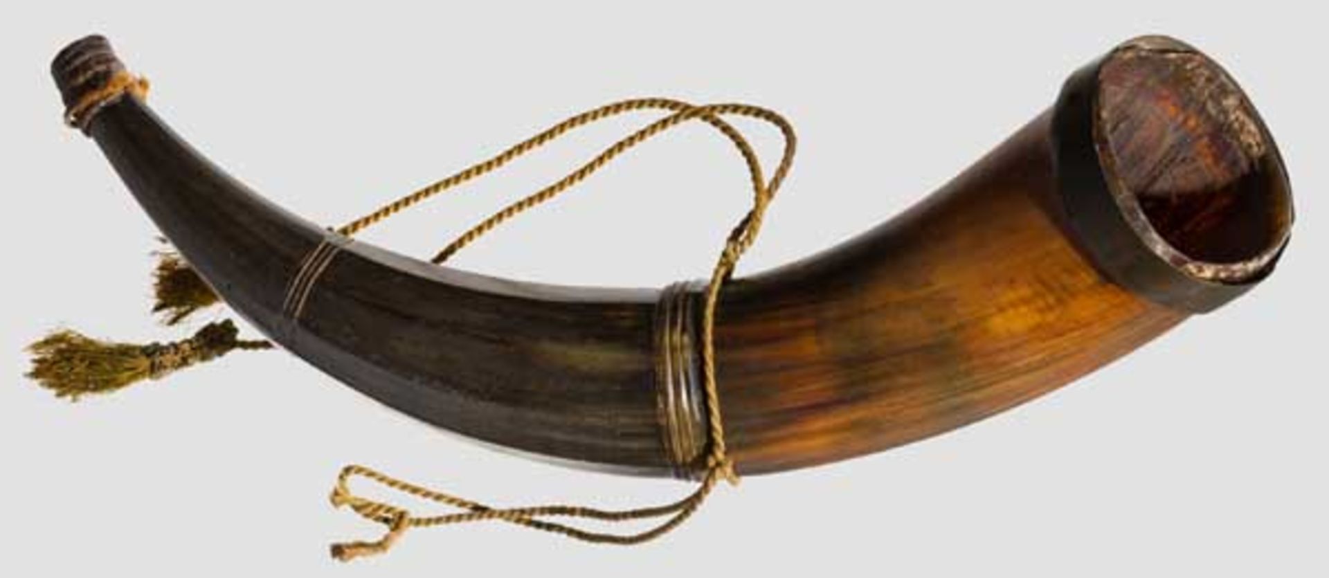 Jagdliches Rufhorn, deutsch um 1700 Einteilig gearbeitetes Horn mit feiner Facettierung und