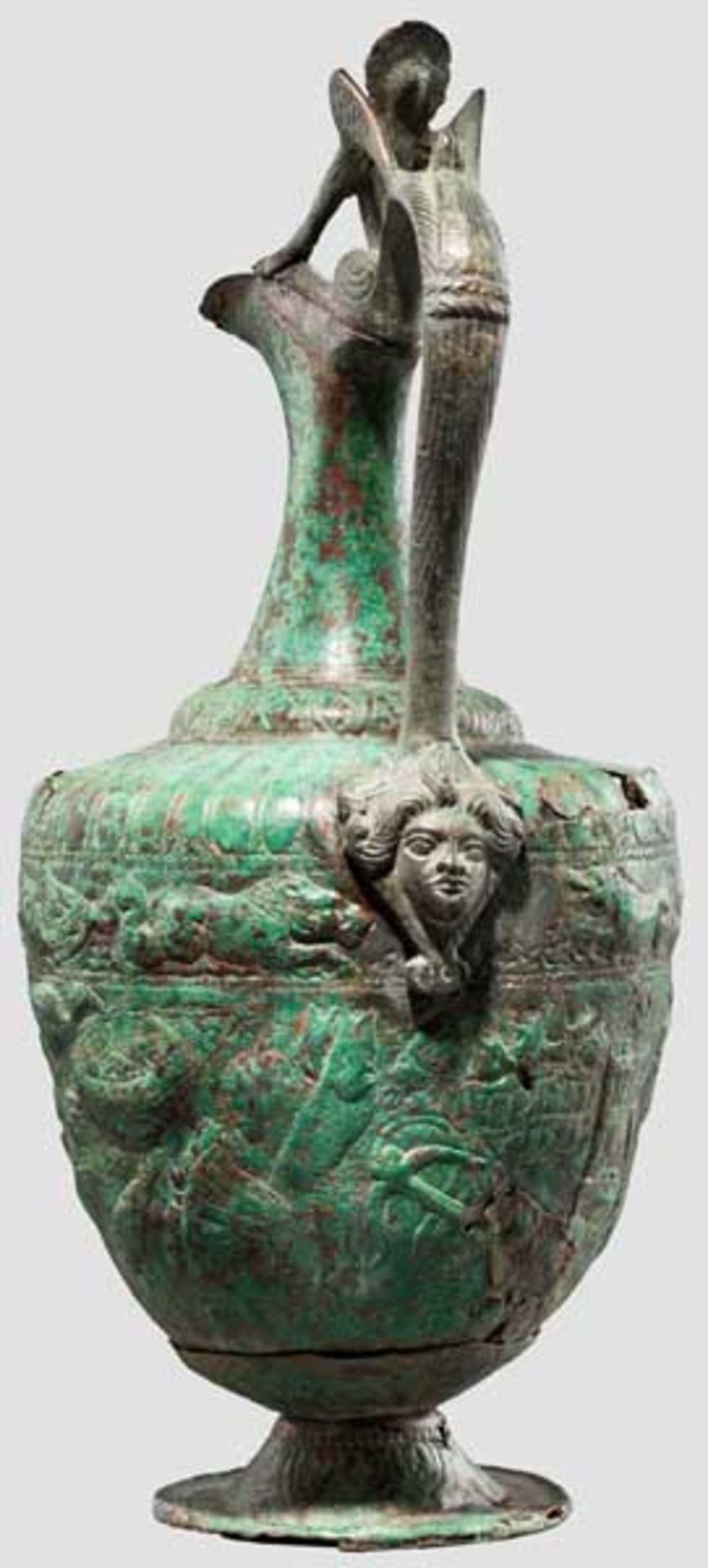 Bronzekanne mit außergewöhnlichem Tierfries, römisch, 2. - 3. Jhdt. Kanne mit separat gearbeitetem - Bild 3 aus 5