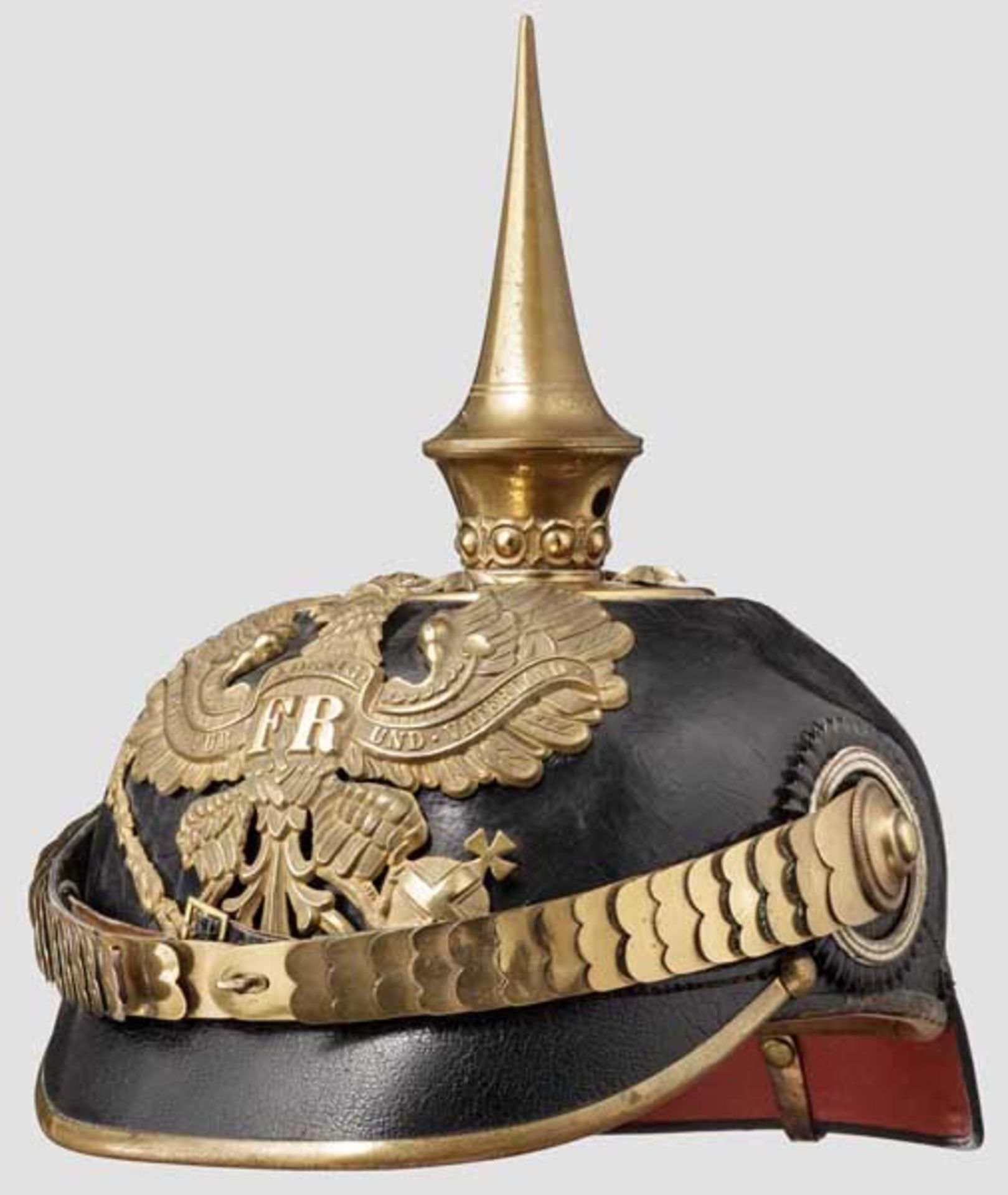 Helm für Offiziere der Linien-Infanterie, um 1900 Schwarz lackierte Lederglocke (krakeliert,