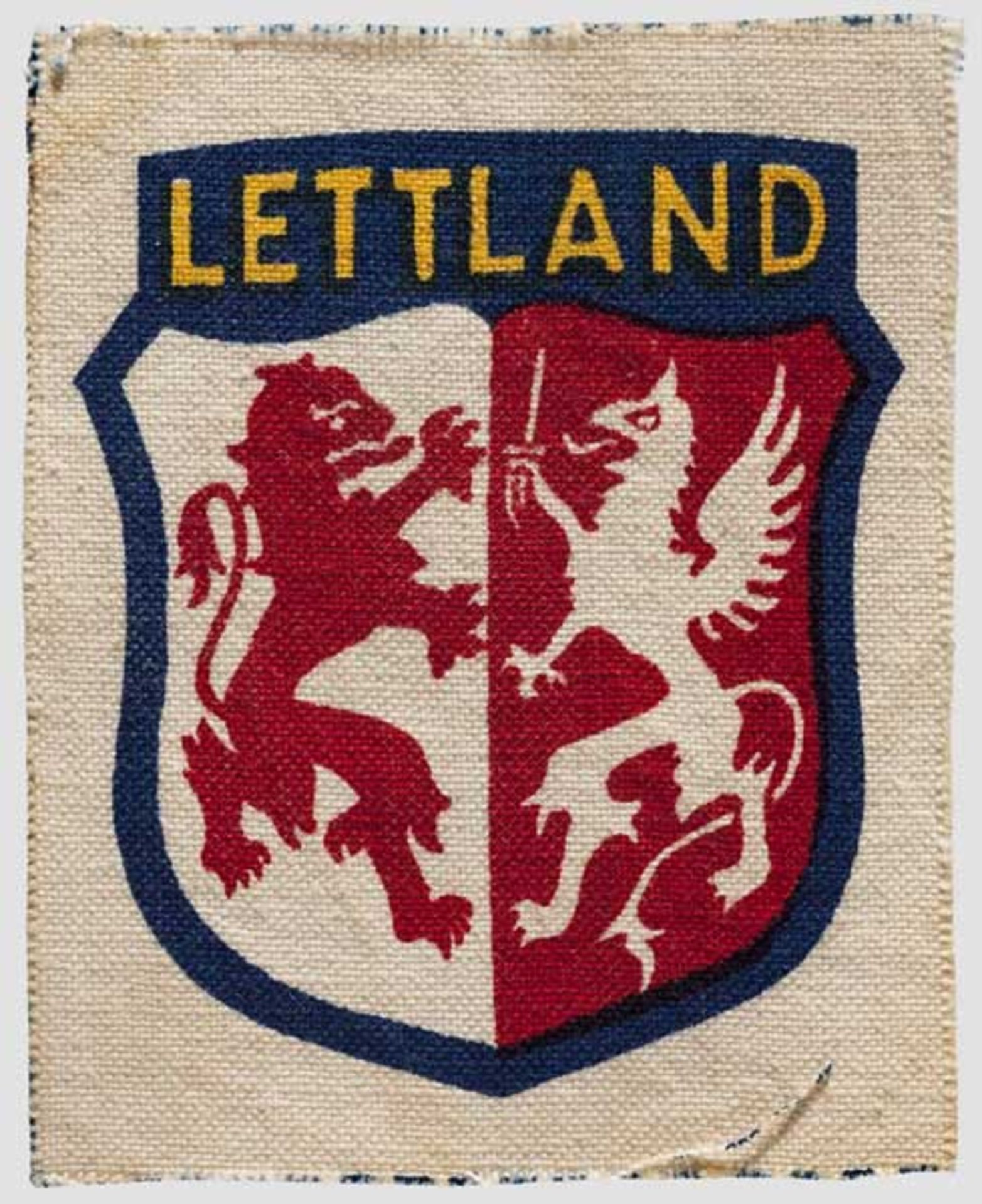 Ärmelschild für lettische Freiwillige in der Wehrmacht Gedruckte Ausführung mit farbiger Darstellung