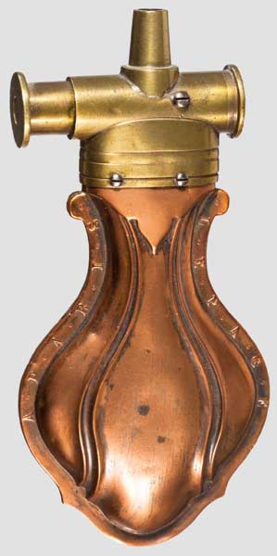 Zündkrautflasche LePage, Paris um 1850 Fein geprägter Kupferkorpus, vs. und rs. jeweils seitlich