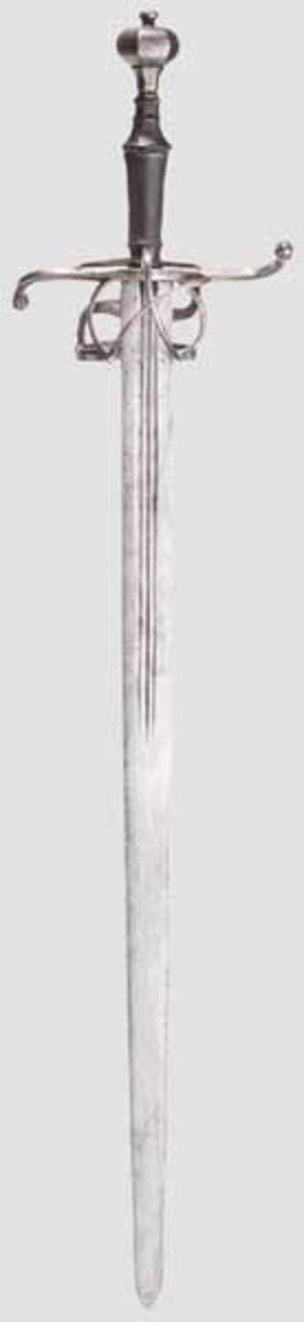 Schwert zu anderthalb Hand, Schweiz um 1550 Breite, zweischneidige Klinge mit linsenförmigem - Bild 2 aus 6