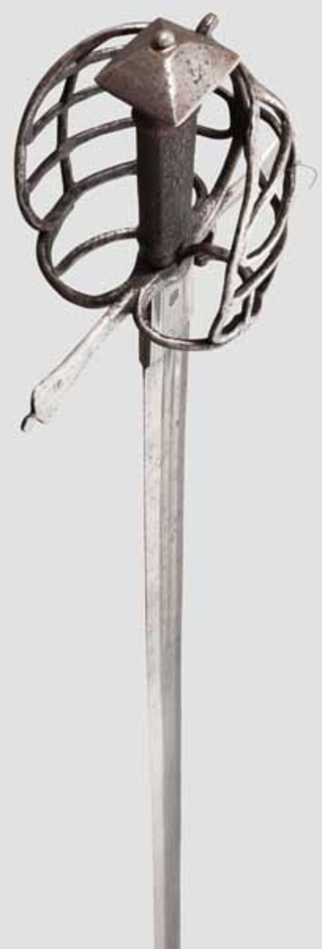 Korbschwert, steirisch um 1580 Kräftige, zweischneidige Klinge mit abgeflachtem Mittelgrat. Im - Bild 4 aus 5