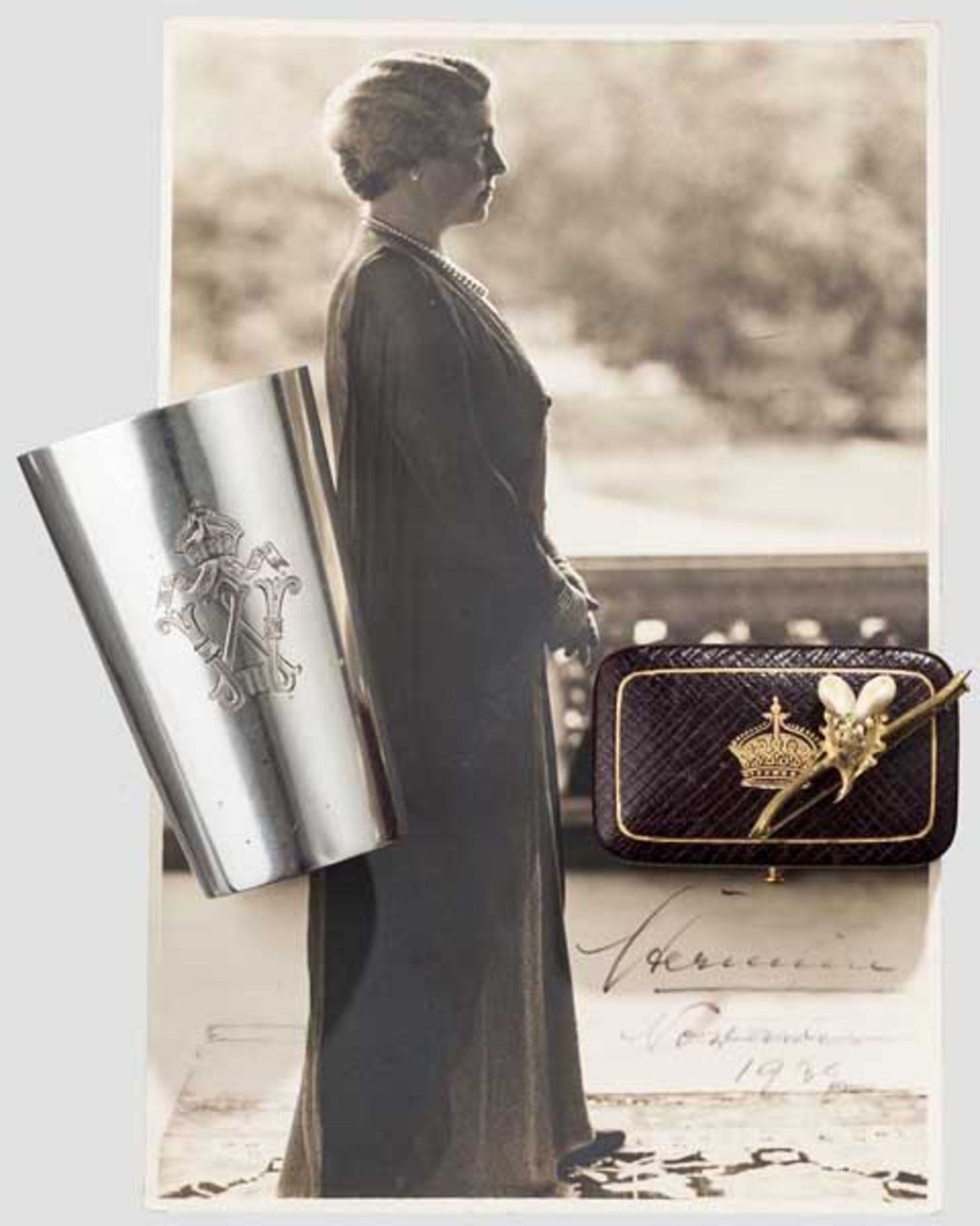 Kaiserin Hermine (1887 - 1947) - Foto mit Widmung, Silberbecher, Brosche aus Gold Großfoto der