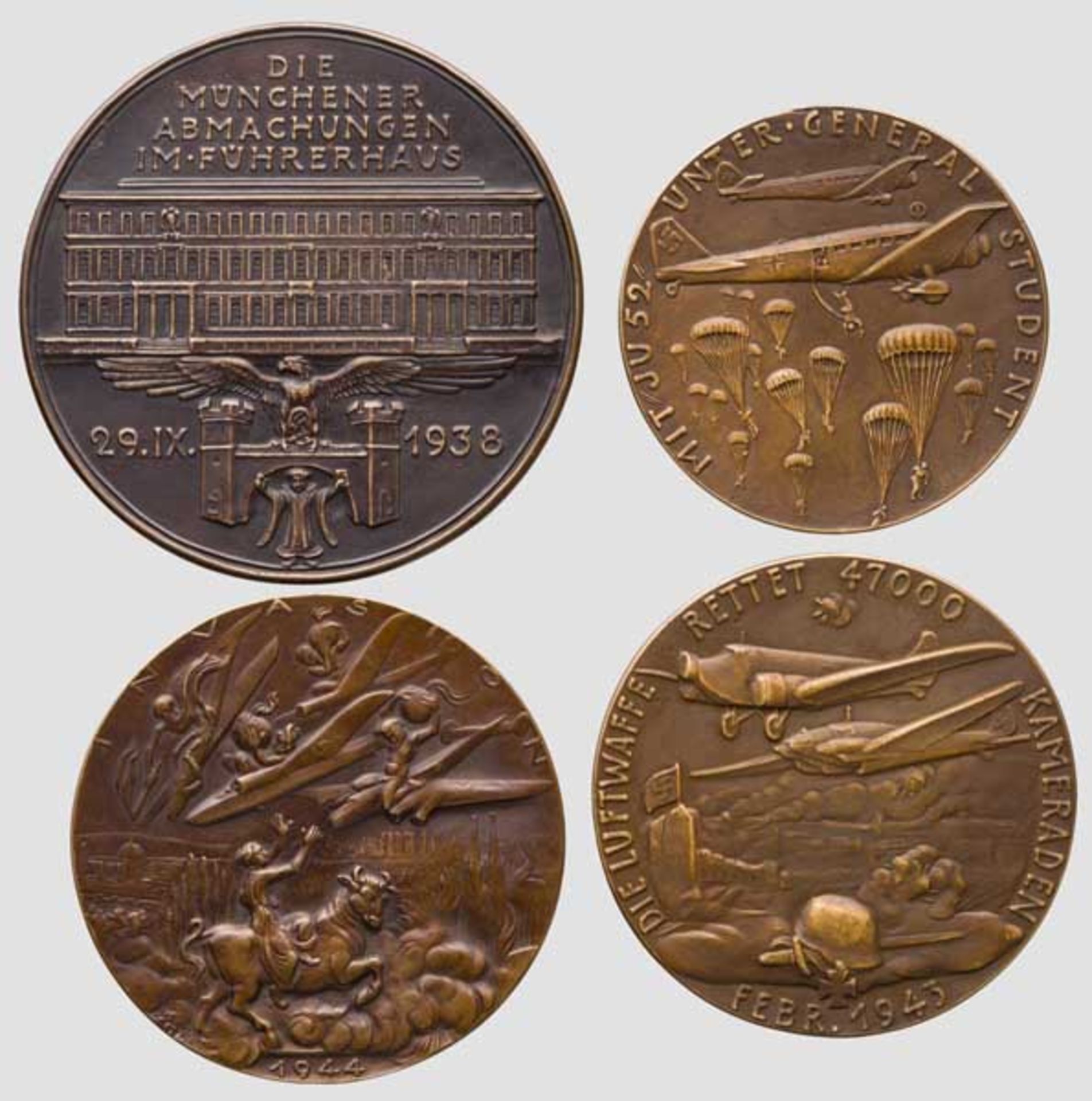 Vier Bronze-Medaillen mit Portrait des Reichskanzlers Adolf Hitler - Künstler Karl Xaver Goetz - Bild 2 aus 2