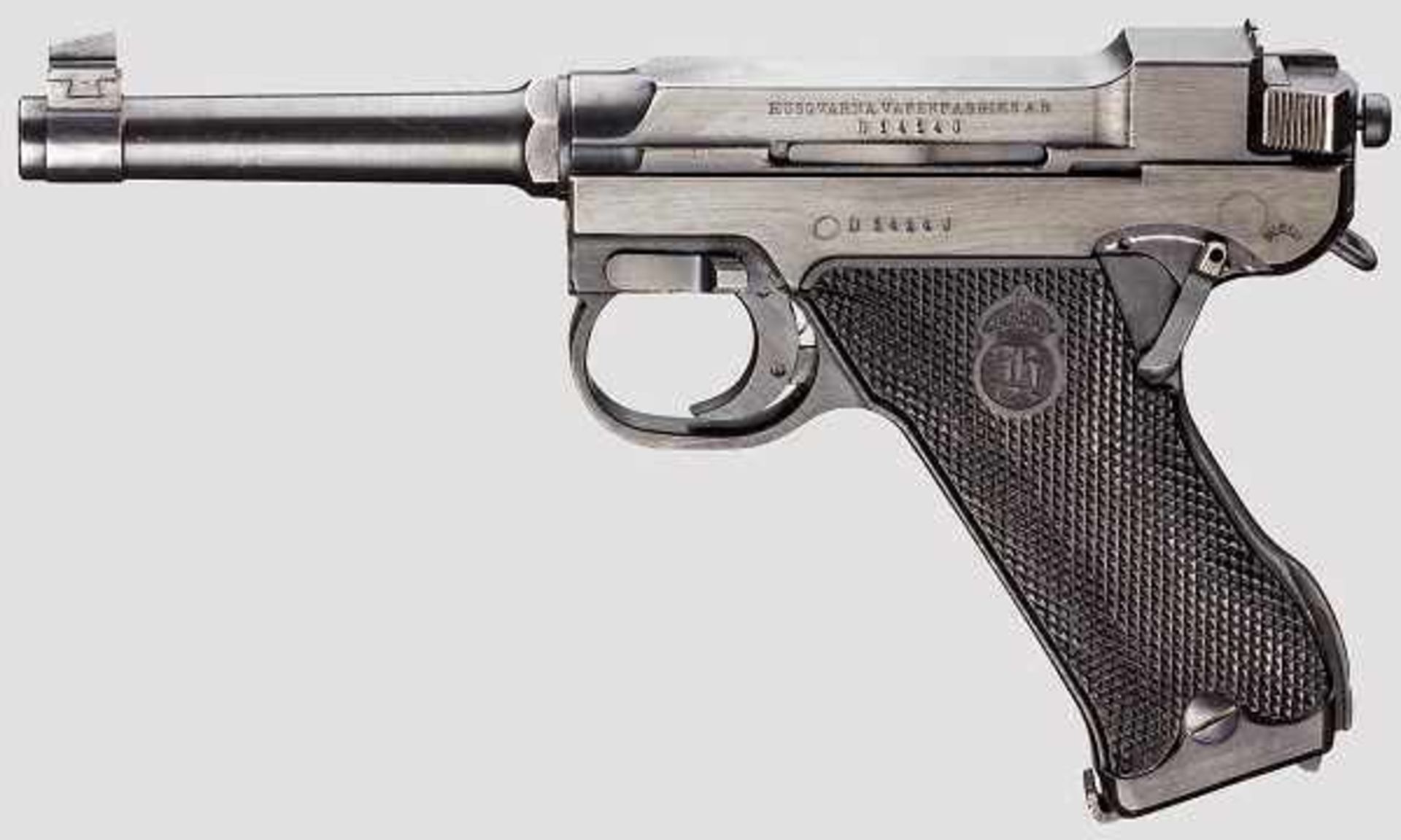 Husqvarna M 40, Polizei Kal. 9 mm Luger, Nr. D14140. Nummerngleich. Blanker Lauf, Länge 118 mm.
