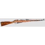 Karabiner Mosin-Nagant Mod. 1944 Kal. 7,62 x 54R, Nr. PM2520. Nummerngleich bis auf Schloss. Lauf