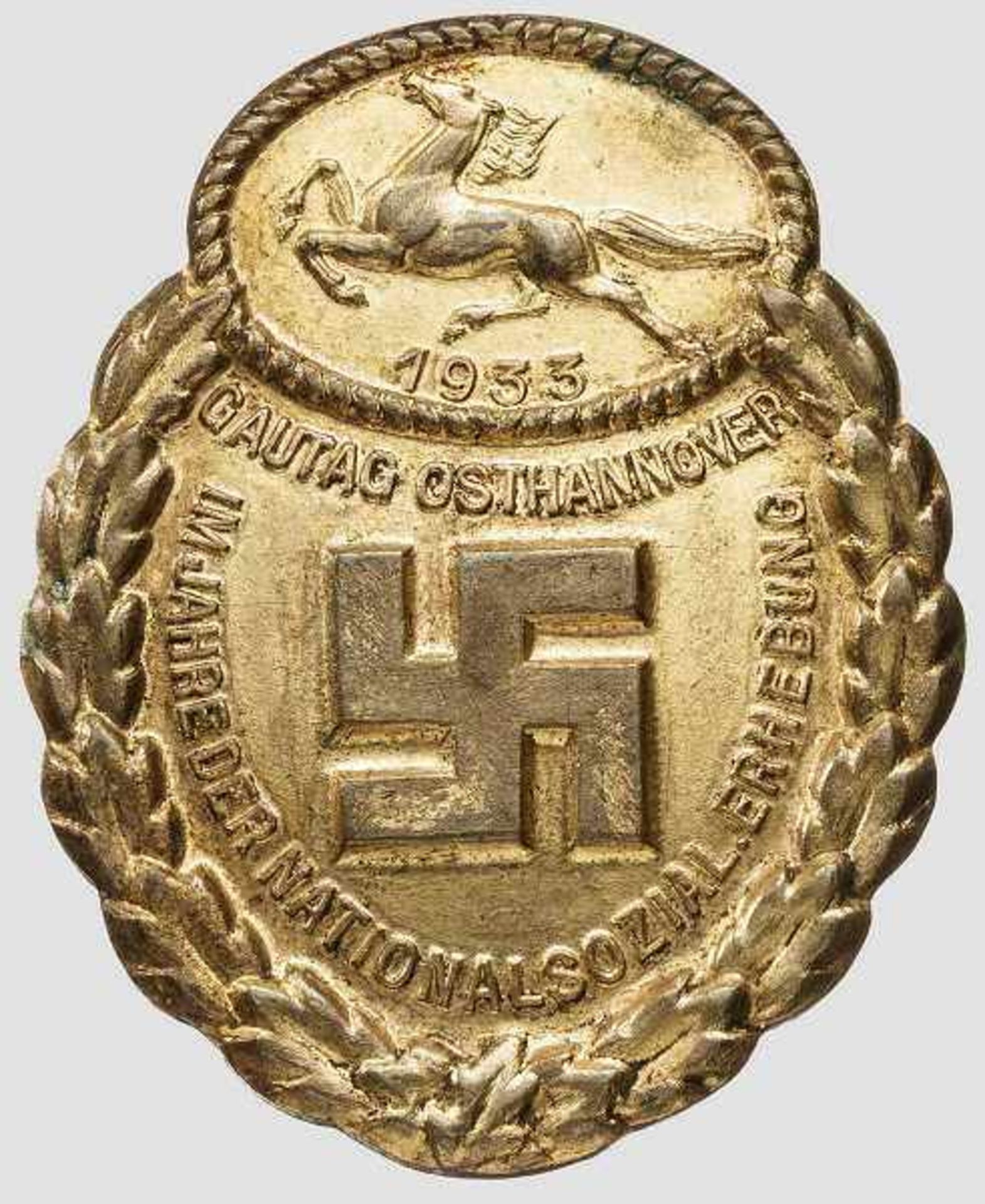 Ehrenzeichen der NSDAP - Gau-Osthannover Massiv in Bronze geprägtes, vergoldetes Abzeichen mit